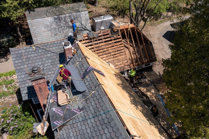 Emergency Roof Services - Fast 24 Hour Response - Pinnacle Roofing